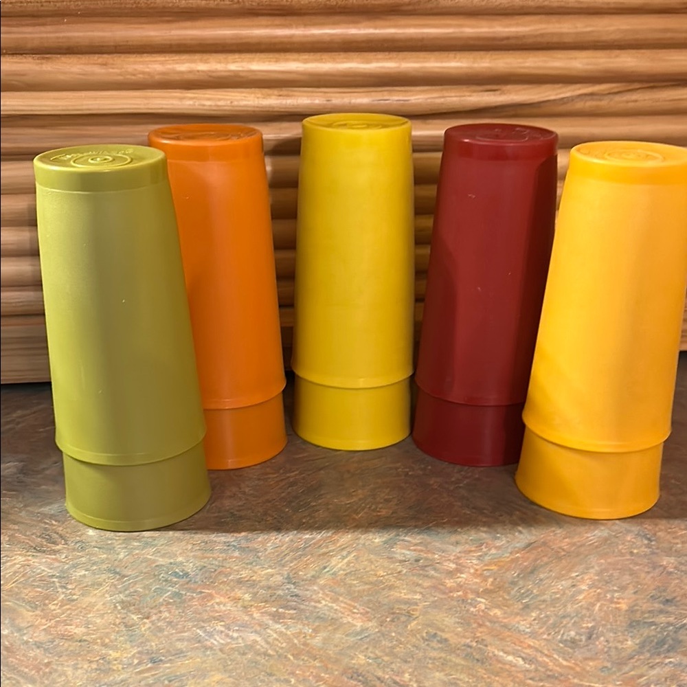 EUC Tupperware Vibrant Tumbler Collection
